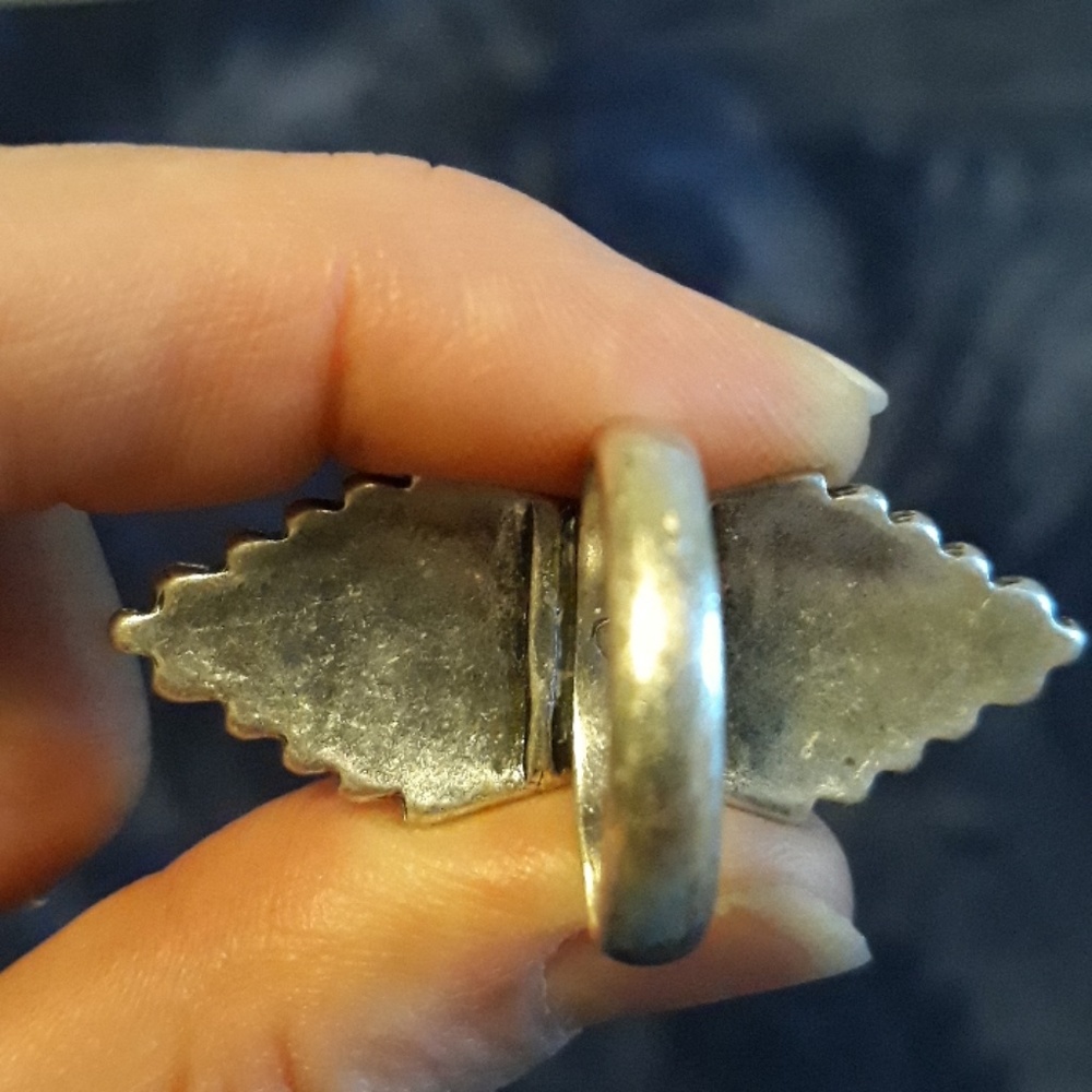 Ring - Picture 2 of 2